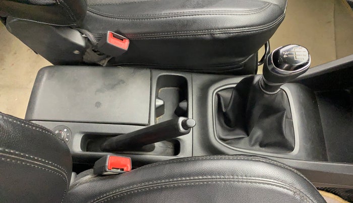 2021 Renault TRIBER RXT, Petrol, Manual, 37,674 km, Gear Lever