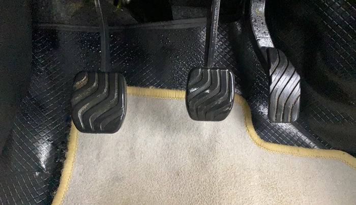 2021 Renault TRIBER RXT, Petrol, Manual, 37,674 km, Pedals