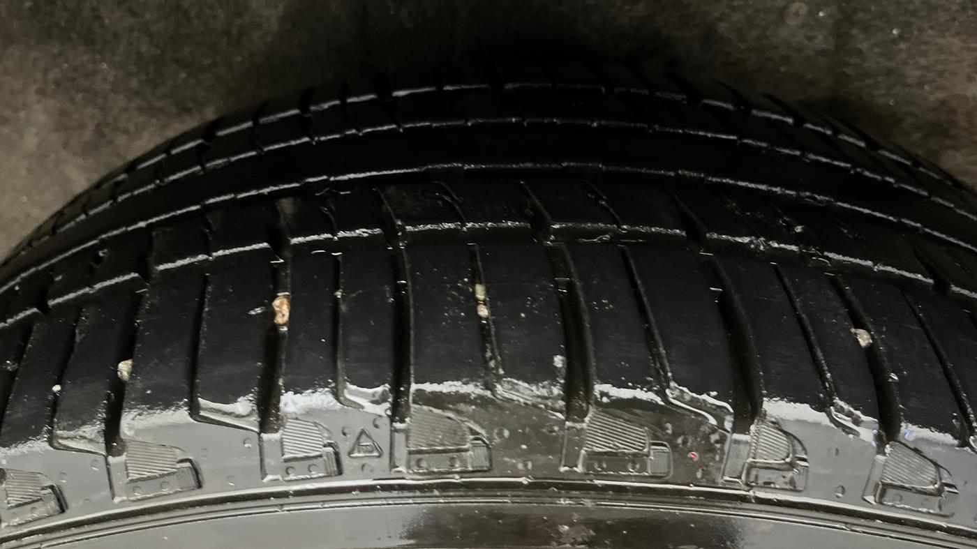 2024 Mahindra SCORPIO-N Z8 L PETROL AT 7 STR, Petrol, Automatic, 21,193 km, Left Rear Tyre Tread