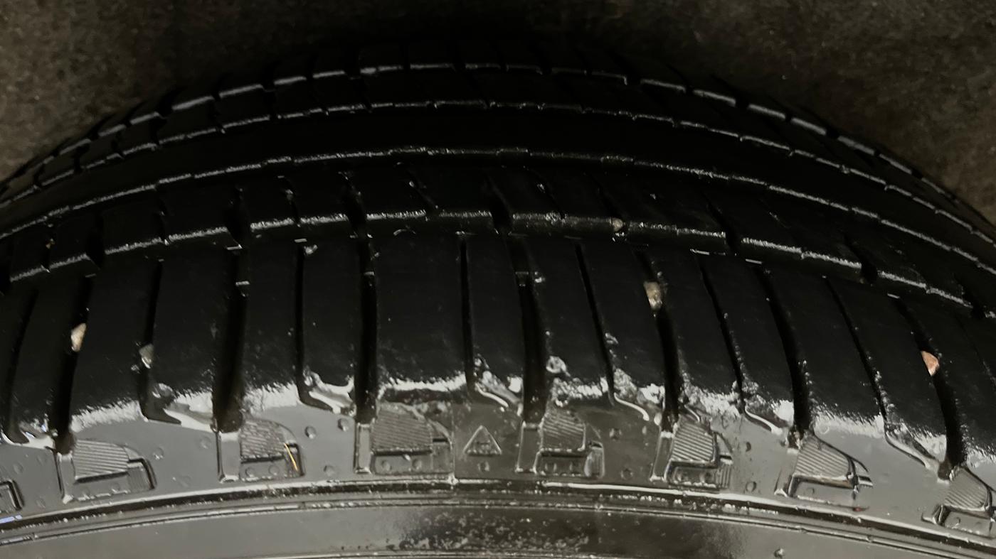 2024 Mahindra SCORPIO-N Z8 L PETROL AT 7 STR, Petrol, Automatic, 21,193 km, Right Rear Tyre Tread