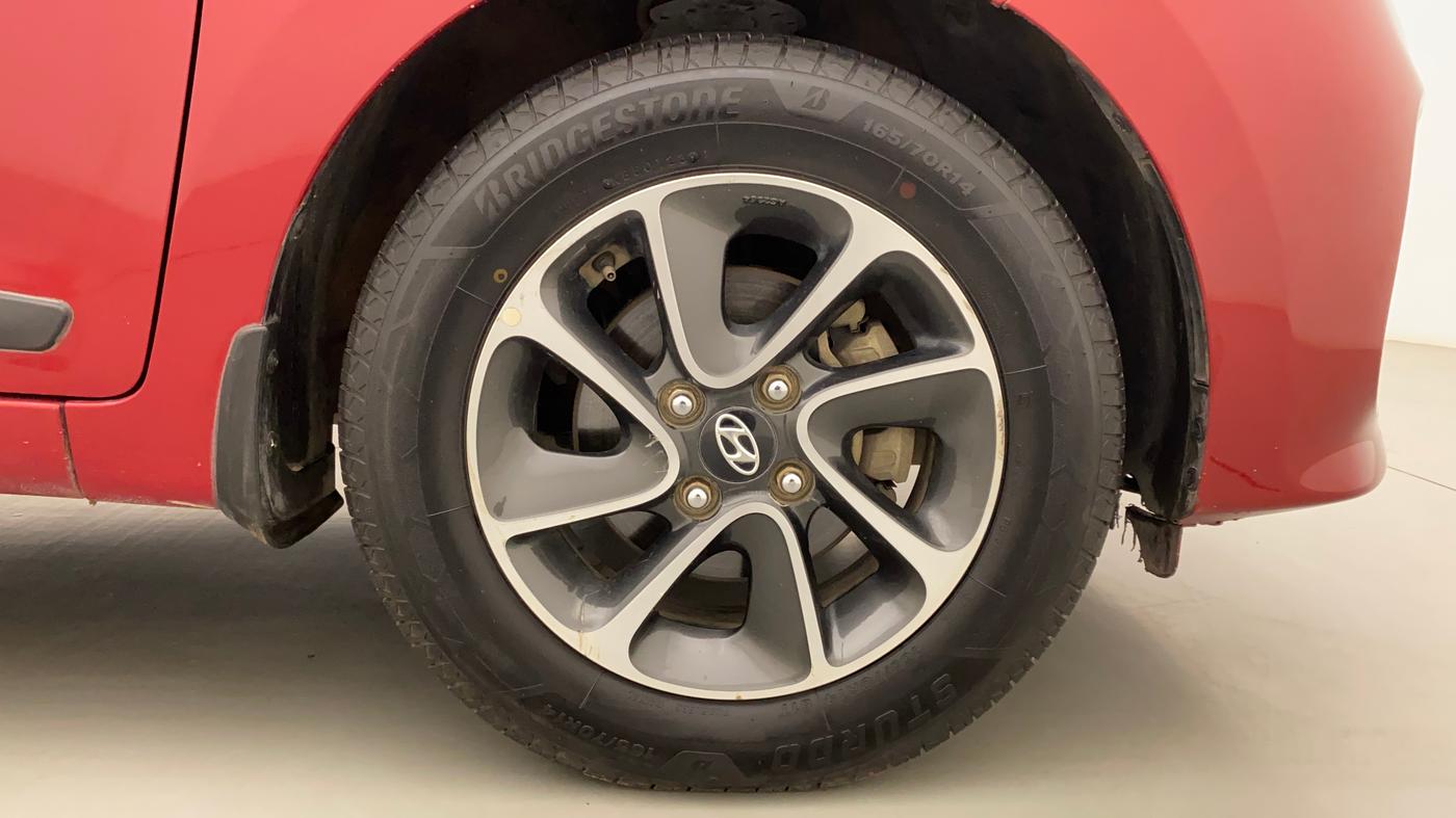 2018 Hyundai Grand i10 SPORTZ AT 1.2 KAPPA VTVT, Petrol, Automatic, 52,383 km, Right Front Wheel
