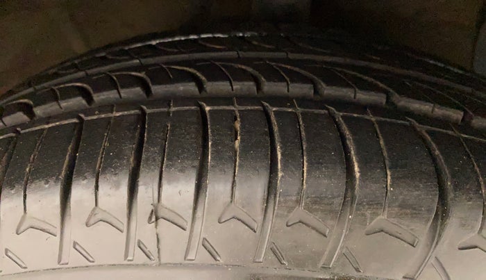 2018 Hyundai Grand i10 SPORTZ AT 1.2 KAPPA VTVT, Petrol, Automatic, 52,383 km, Right Front Tyre Tread