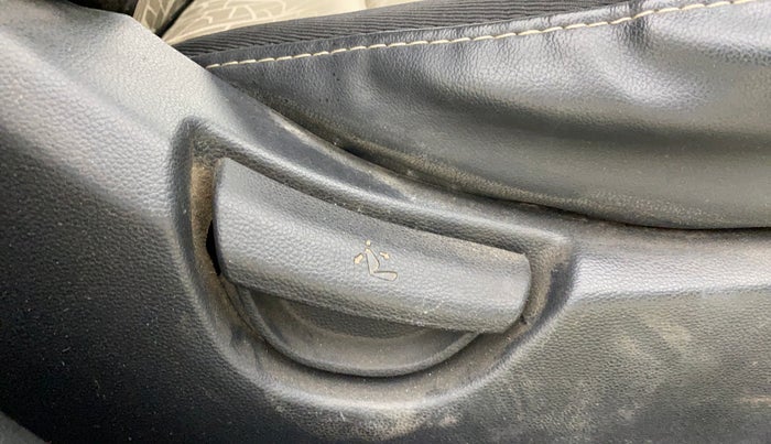 2015 Hyundai Grand i10 SPORTZ 1.2 KAPPA VTVT, Petrol, Manual, 53,268 km, Driver Side Adjustment Panel