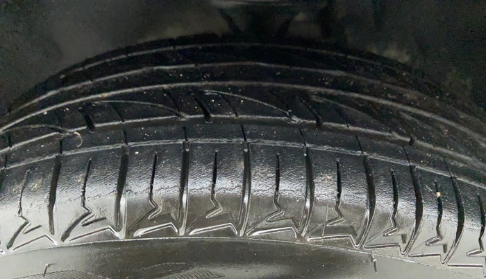 2012 Maruti Alto K10 VXI P, Petrol, Manual, 41,069 km, Left Front Tyre Tread