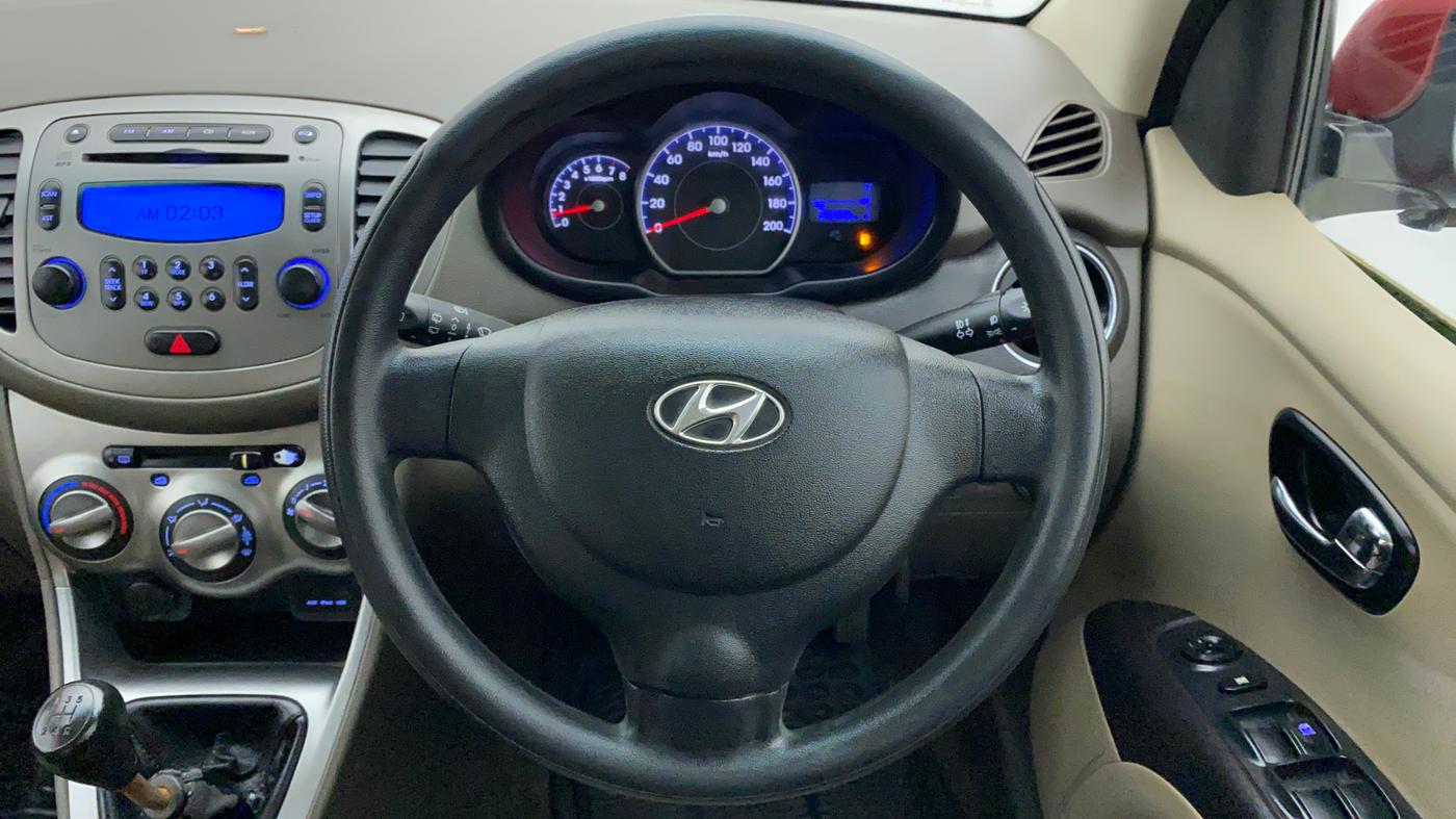 2012 Hyundai i10 SPORTZ 1.2 KAPPA2, Petrol, Manual, 28,604 km, Steering Wheel Close Up