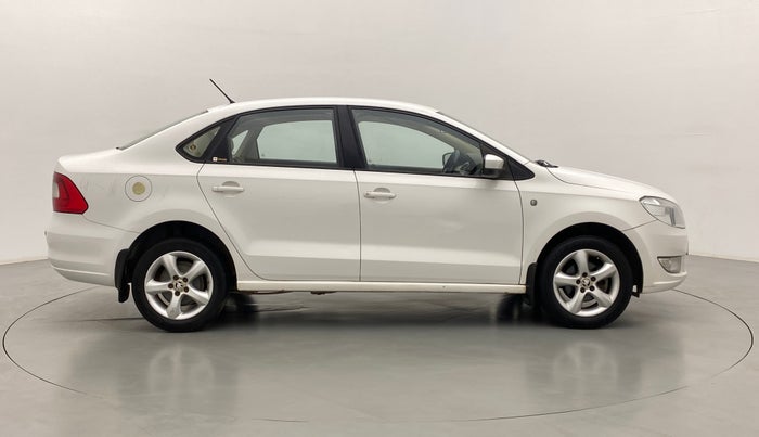 2015 Skoda Rapid 1.5 TDI MT Ambition Plus, Diesel, Manual, 70,233 km, Right Side View