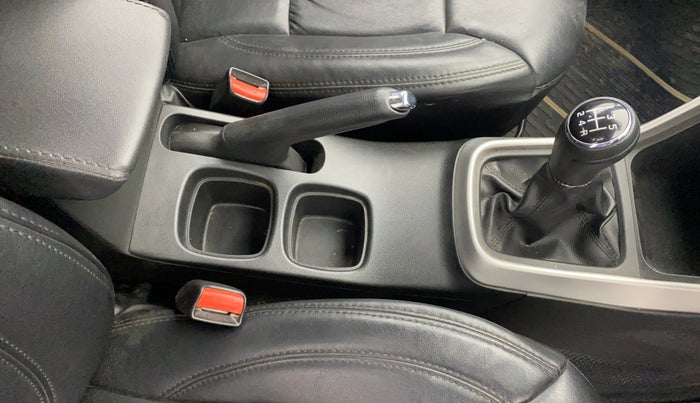 2017 Maruti S Cross ZETA 1.3, Diesel, Manual, 94,314 km, Gear Lever