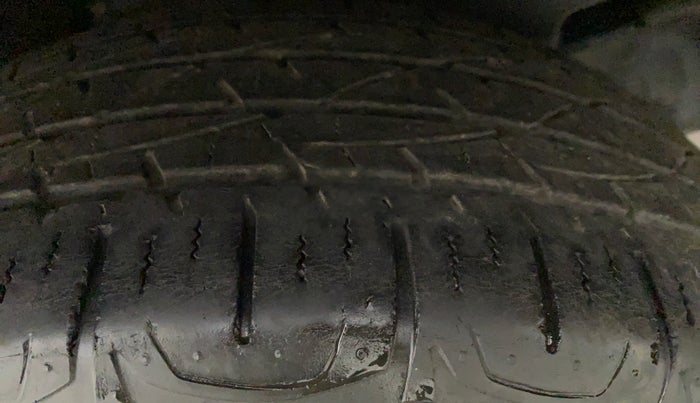 2018 Jeep Compass LONGITUDE 2.0 DIESEL, Diesel, Manual, 32,634 km, Left Rear Tyre Tread