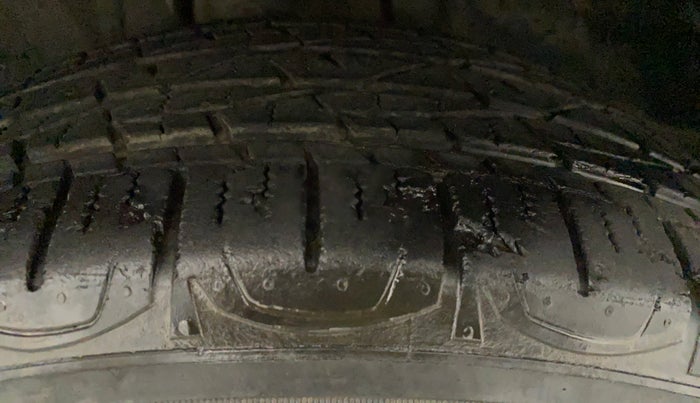 2018 Jeep Compass LONGITUDE 2.0 DIESEL, Diesel, Manual, 32,634 km, Right Front Tyre Tread