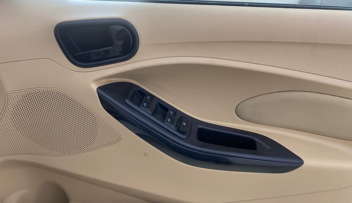 2017 Ford Figo Aspire TITANIUM 1.5 PETROL AT, Petrol, Automatic, 52,401 km, Driver Side Door Panels Control