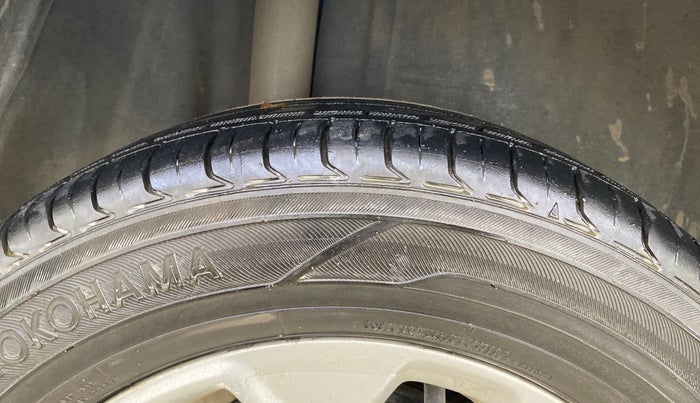 2017 Ford Figo Aspire TITANIUM 1.5 PETROL AT, Petrol, Automatic, 52,401 km, Right Rear Tyre Tread