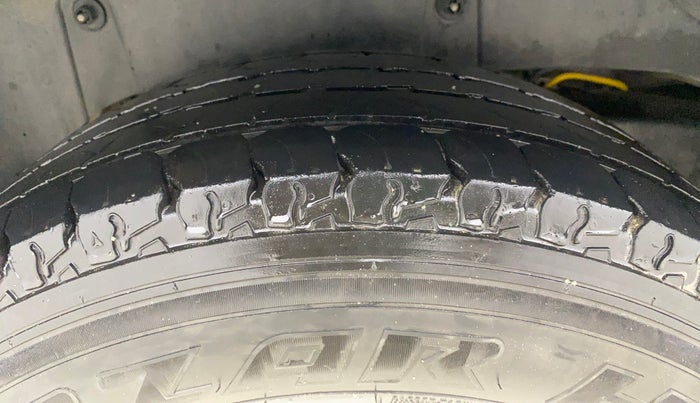 2021 Mahindra BOLERO NEO N10 R, Diesel, Manual, 1,24,389 km, Right Rear Tyre Tread