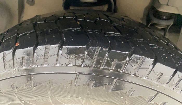 2021 Mahindra BOLERO NEO N10 R, Diesel, Manual, 1,24,389 km, Right Front Tyre Tread