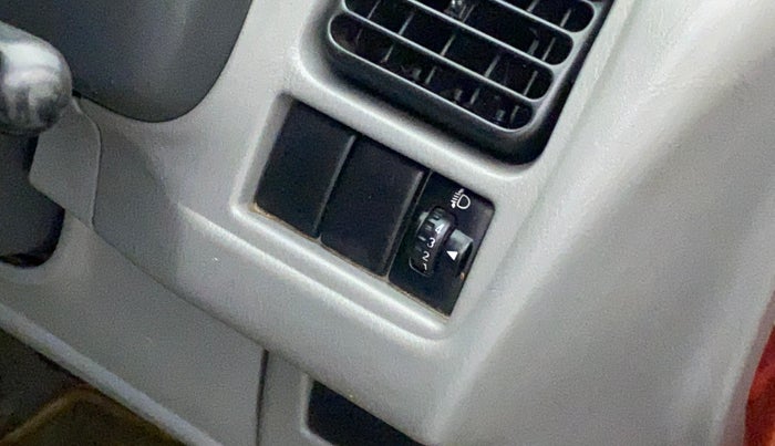 2011 Maruti Alto K10 LXI, Petrol, Manual, 32,803 km, Dashboard - Headlight height adjustment not working