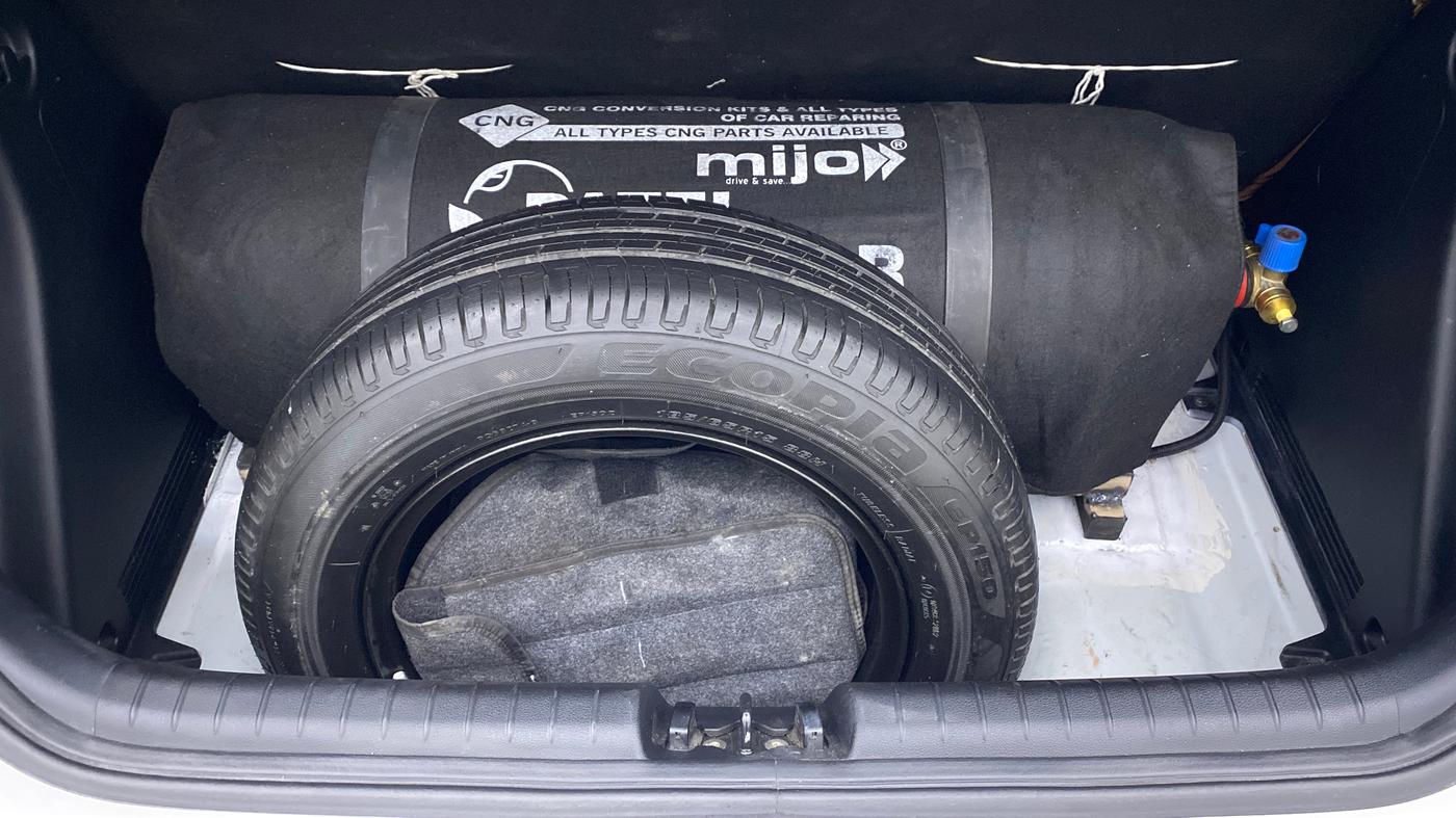 2021 Hyundai NEW I20 SPORTZ 1.2 MT, CNG, Manual, 38,847 km, Boot Inside