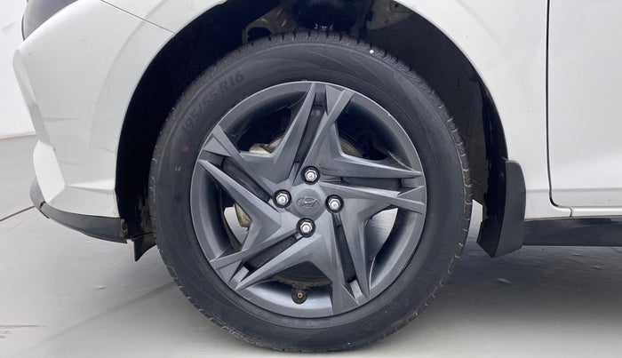 2021 Hyundai NEW I20 SPORTZ 1.2 MT, CNG, Manual, 38,847 km, Left Front Wheel