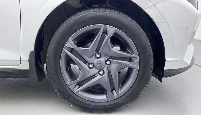 2021 Hyundai NEW I20 SPORTZ 1.2 MT, CNG, Manual, 38,847 km, Right Front Wheel
