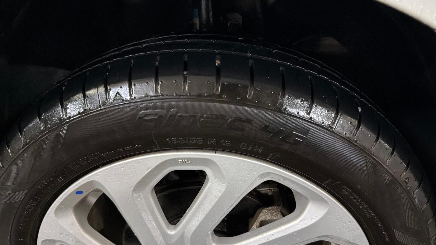 2023 Maruti Baleno ZETA 1.2 AGS, Petrol, Automatic, 17,201 km, Right Front Tyre Tread