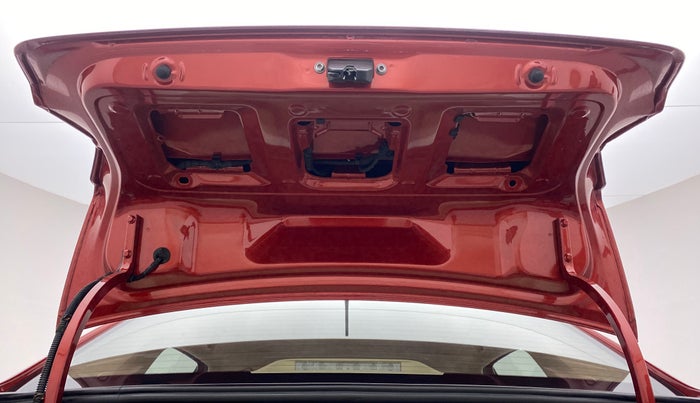 2019 Volkswagen Ameo HIGHLINE PLUS 1.0L 16 ALLOY, Petrol, Manual, 29,292 km, Boot Door Open