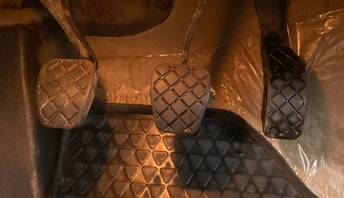 2019 Volkswagen Ameo HIGHLINE PLUS 1.0L 16 ALLOY, Petrol, Manual, 29,292 km, Pedals