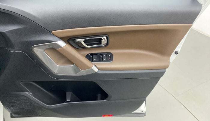 2022 Tata Harrier XZA PLUS, Diesel, Automatic, 10,037 km, Driver Side Door Panels Control