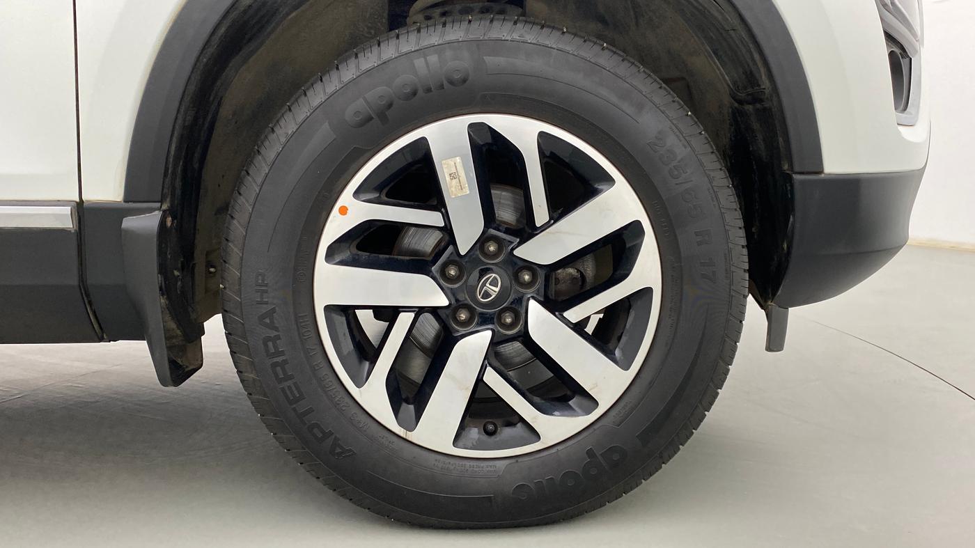 2022 Tata Harrier XZA PLUS, Diesel, Automatic, 10,037 km, Right Front Wheel