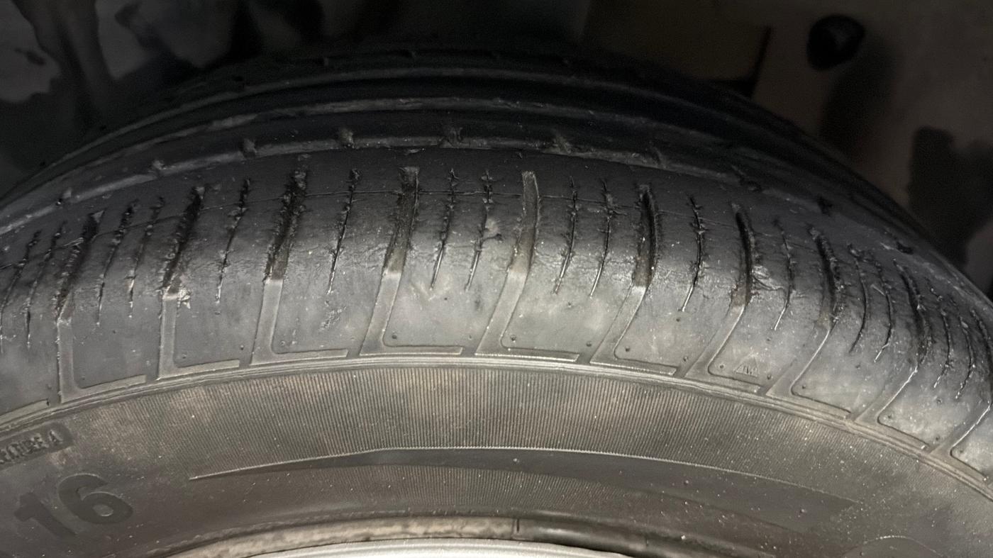 2019 Nissan Kicks XL 1.5, Petrol, Manual, 89,093 km, Left Rear Tyre Tread