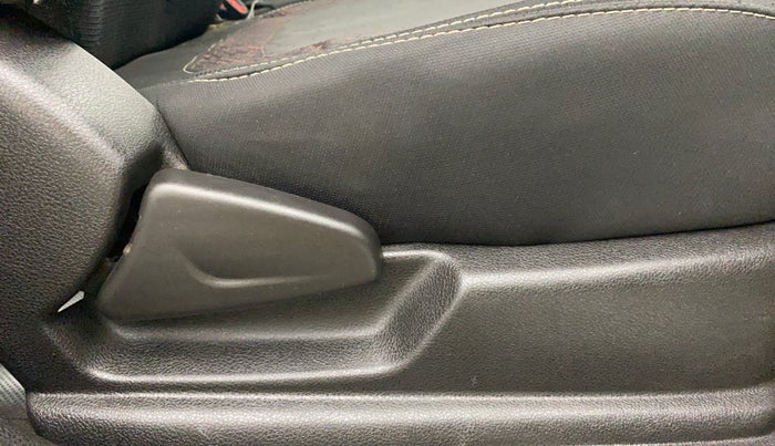 2017 Renault Kwid RXL, Petrol, Manual, 9,840 km, Driver Side Adjustment Panel