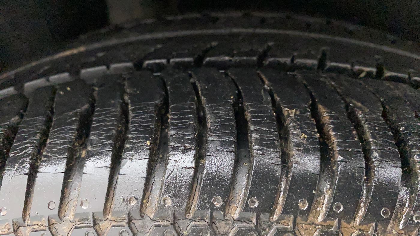 2016 Ford Ecosport TITANIUM 1.5L PETROL, Petrol, Manual, 33,451 km, Right Rear Tyre Tread