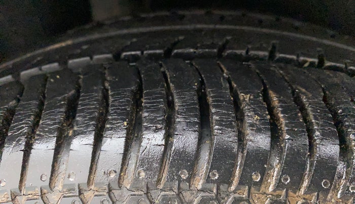 2016 Ford Ecosport TITANIUM 1.5L PETROL, Petrol, Manual, 33,451 km, Right Rear Tyre Tread