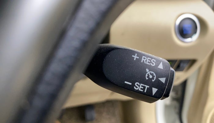 2018 Toyota YARIS VX CVT, Petrol, Automatic, 77,980 km, Adaptive Cruise Control