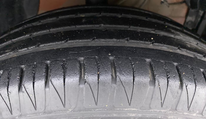 2018 Maruti Vitara Brezza ZDI+ DUAL TONE AMT, Diesel, Automatic, 56,825 km, Right Front Tyre Tread