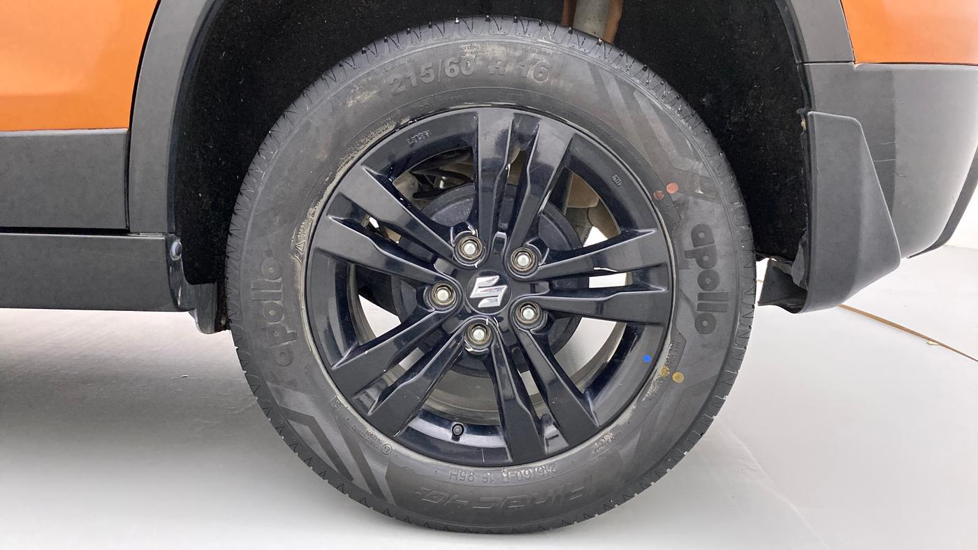 2018 Maruti Vitara Brezza ZDI+ DUAL TONE AMT, Diesel, Automatic, 56,825 km, Left Rear Wheel