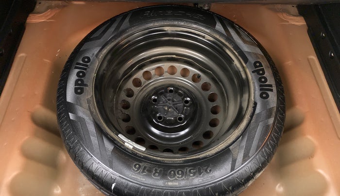 2018 Maruti Vitara Brezza ZDI+ DUAL TONE AMT, Diesel, Automatic, 56,825 km, Spare Tyre