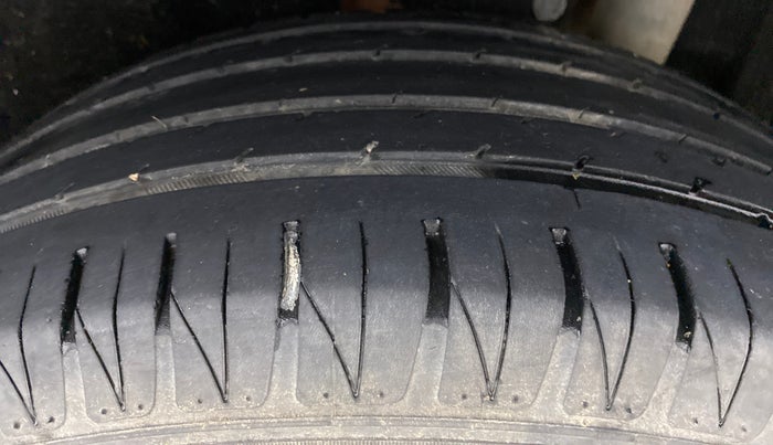 2018 Maruti Vitara Brezza ZDI+ DUAL TONE AMT, Diesel, Automatic, 56,825 km, Left Rear Tyre Tread