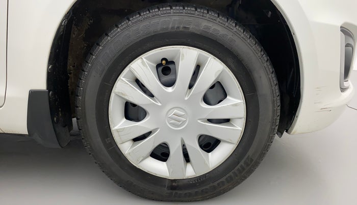 2015 Maruti Swift VXI, Petrol, Manual, 65,291 km, Right Front Wheel