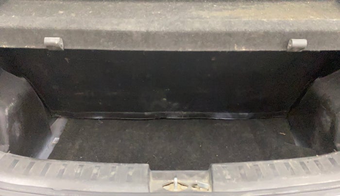 2014 Maruti Swift VXI, Petrol, Manual, 71,357 km, Boot Inside