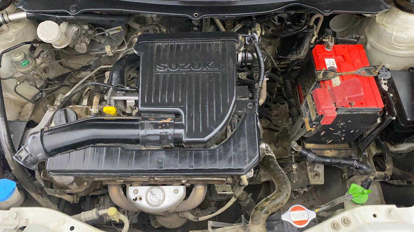 2014 Maruti Swift VXI, Petrol, Manual, 71,357 km, Engine View