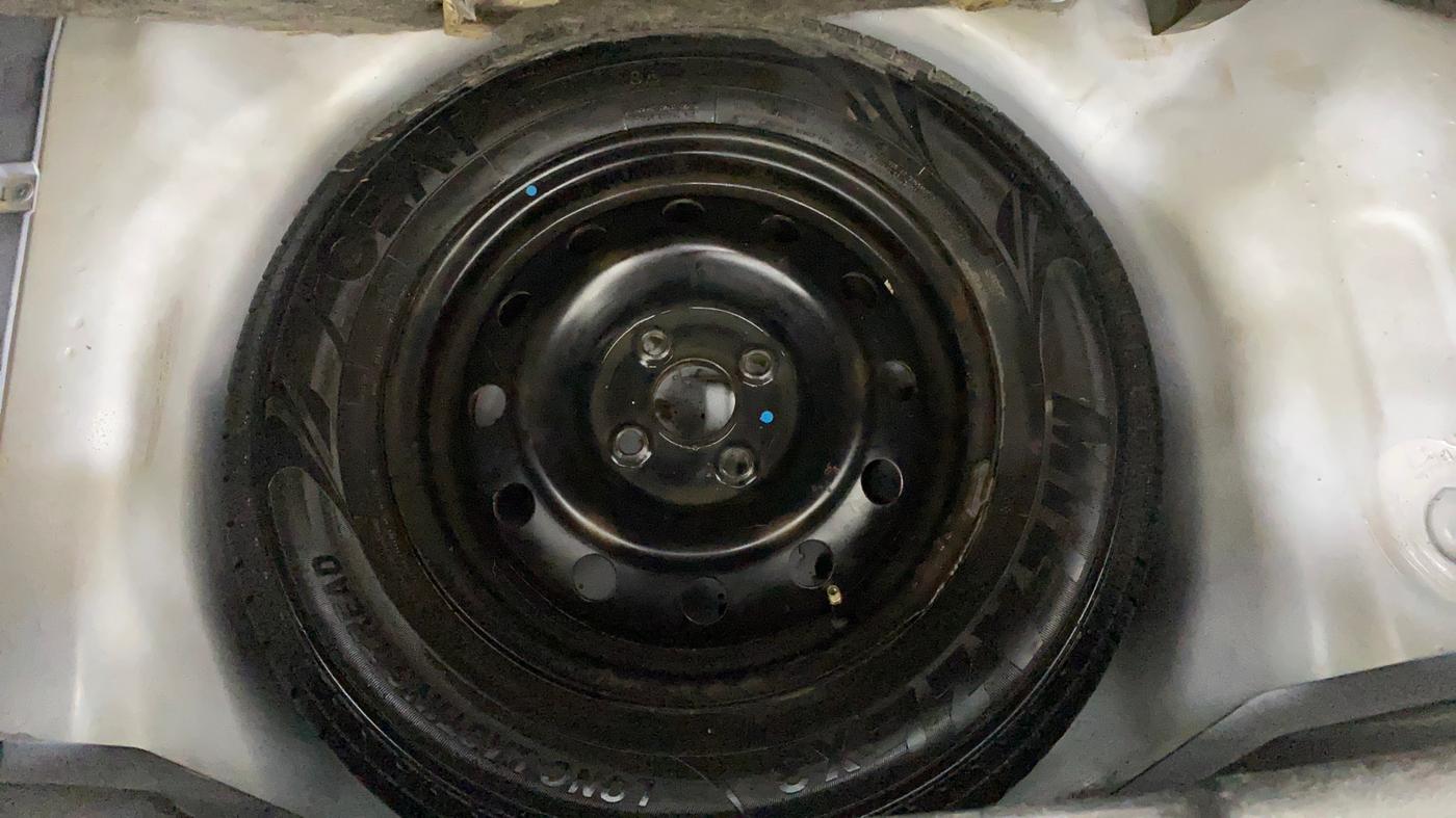 2014 Maruti Swift VXI, Petrol, Manual, 71,357 km, Spare Tyre
