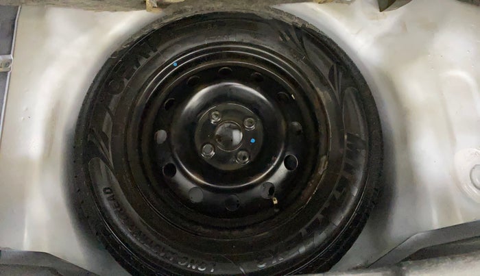 2014 Maruti Swift VXI, Petrol, Manual, 71,357 km, Spare Tyre