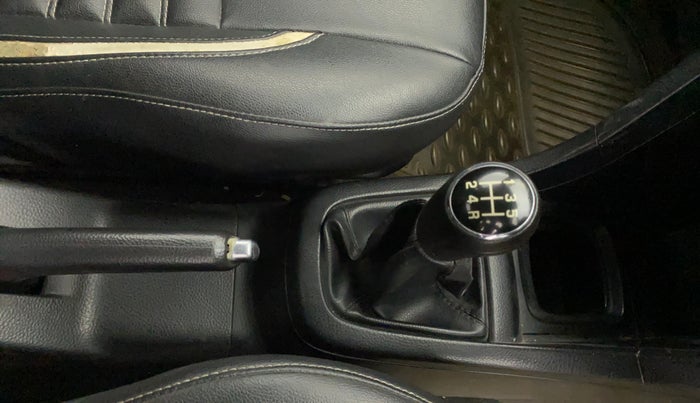2014 Maruti Swift VXI, Petrol, Manual, 71,357 km, Gear Lever