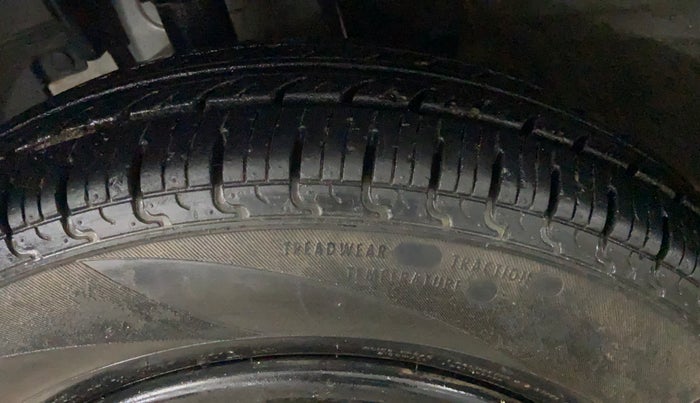 2018 Renault Kwid RXL, Petrol, Manual, 28,671 km, Left Front Tyre Tread