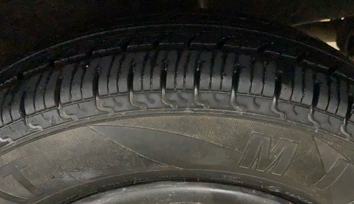 2018 Renault Kwid RXL, Petrol, Manual, 28,671 km, Left Rear Tyre Tread