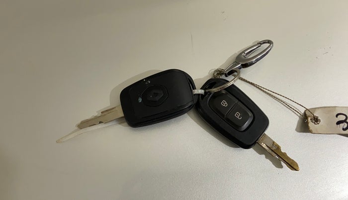 2018 Renault Kwid RXL, Petrol, Manual, 28,671 km, Key Close Up