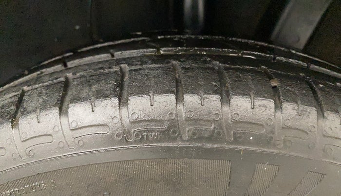 2021 Hyundai GRAND I10 NIOS SPORTZ 1.2 KAPPA VTVT CNG, CNG, Manual, 1,22,596 km, Left Rear Tyre Tread