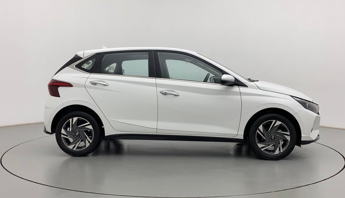 2022 Hyundai NEW I20 ASTA 1.2 MT, Petrol, Manual, 3,198 km, Right Side View