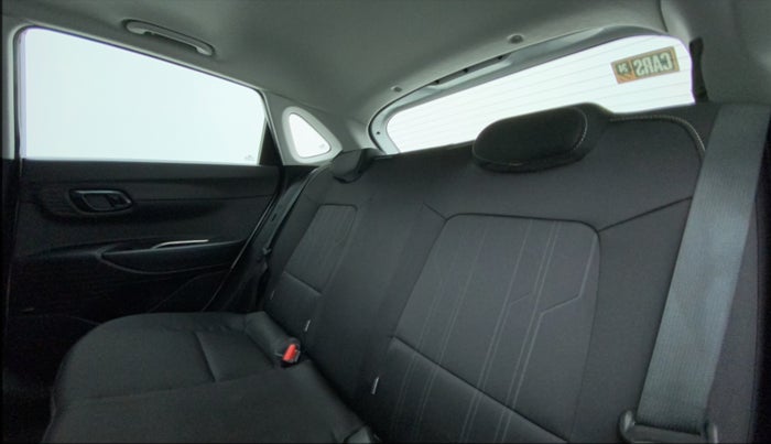 2022 Hyundai NEW I20 ASTA 1.2 MT, Petrol, Manual, 3,198 km, Right Side Rear Door Cabin