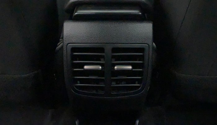 2022 Hyundai NEW I20 ASTA 1.2 MT, Petrol, Manual, 3,198 km, Rear AC Vents