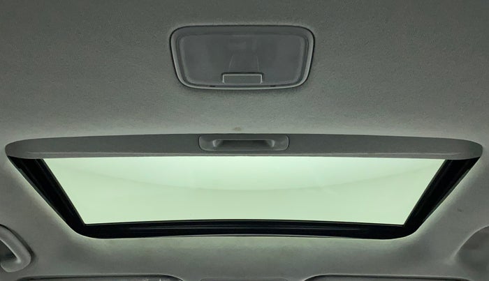 2022 Hyundai NEW I20 ASTA 1.2 MT, Petrol, Manual, 3,198 km, Moonroof/ Sunroof