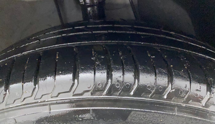 2022 Hyundai NEW I20 ASTA 1.2 MT, Petrol, Manual, 3,198 km, Right Front Tyre Tread